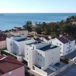  Apartman A&v